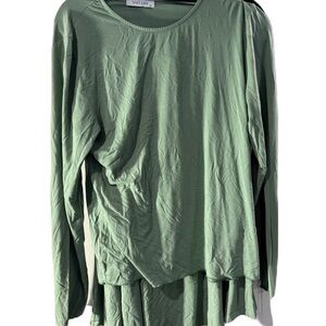 Green Long Sleeve Women's Top and Skirt set XL